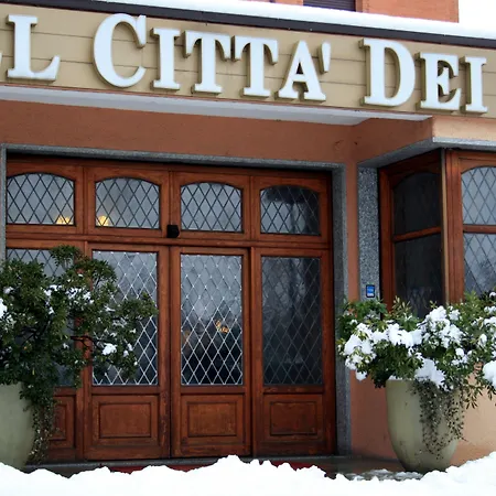 Citta Dei Mille Готель Бергамо